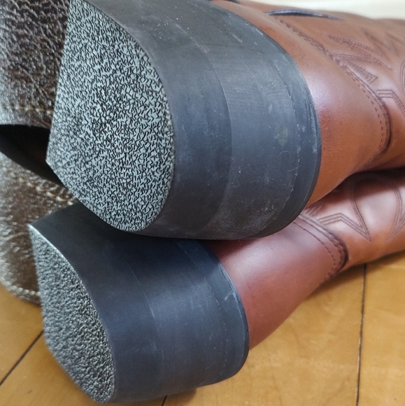 Men's Brown Leather Cowboy Boots - Picture 10 of 10